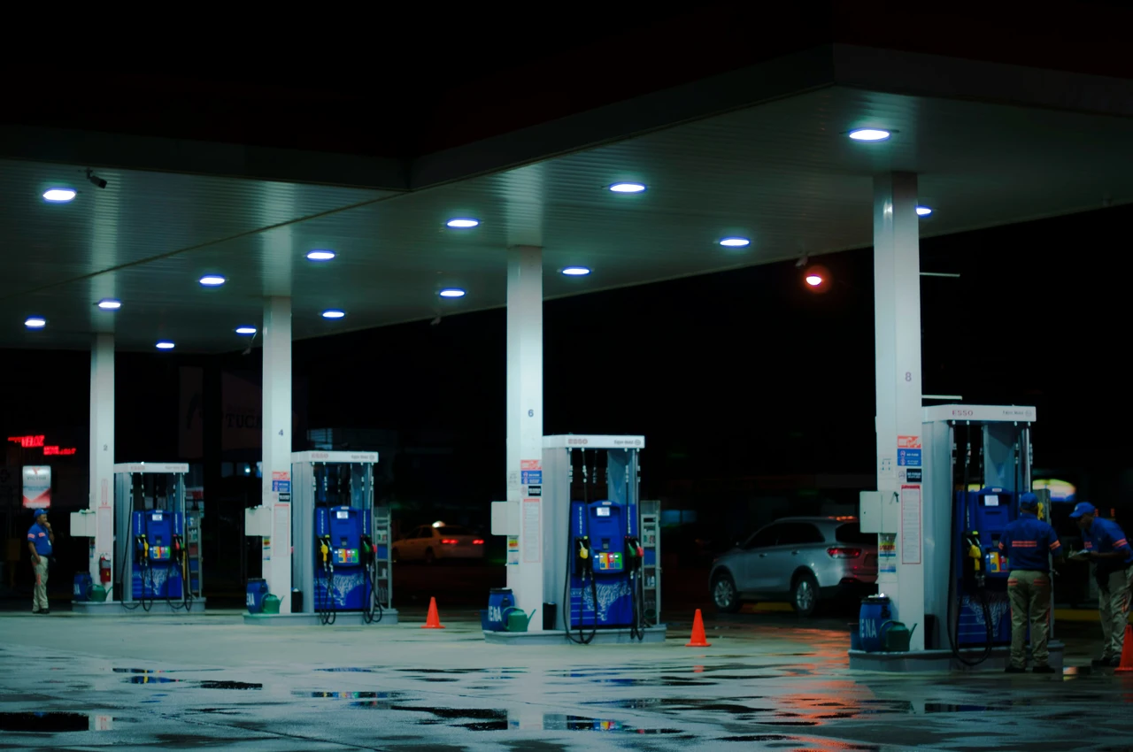Scopri il trucco per risparmiare carburante in città: funziona davvero? Scopri il trucco per risparmiare carburante in città: funziona davvero?