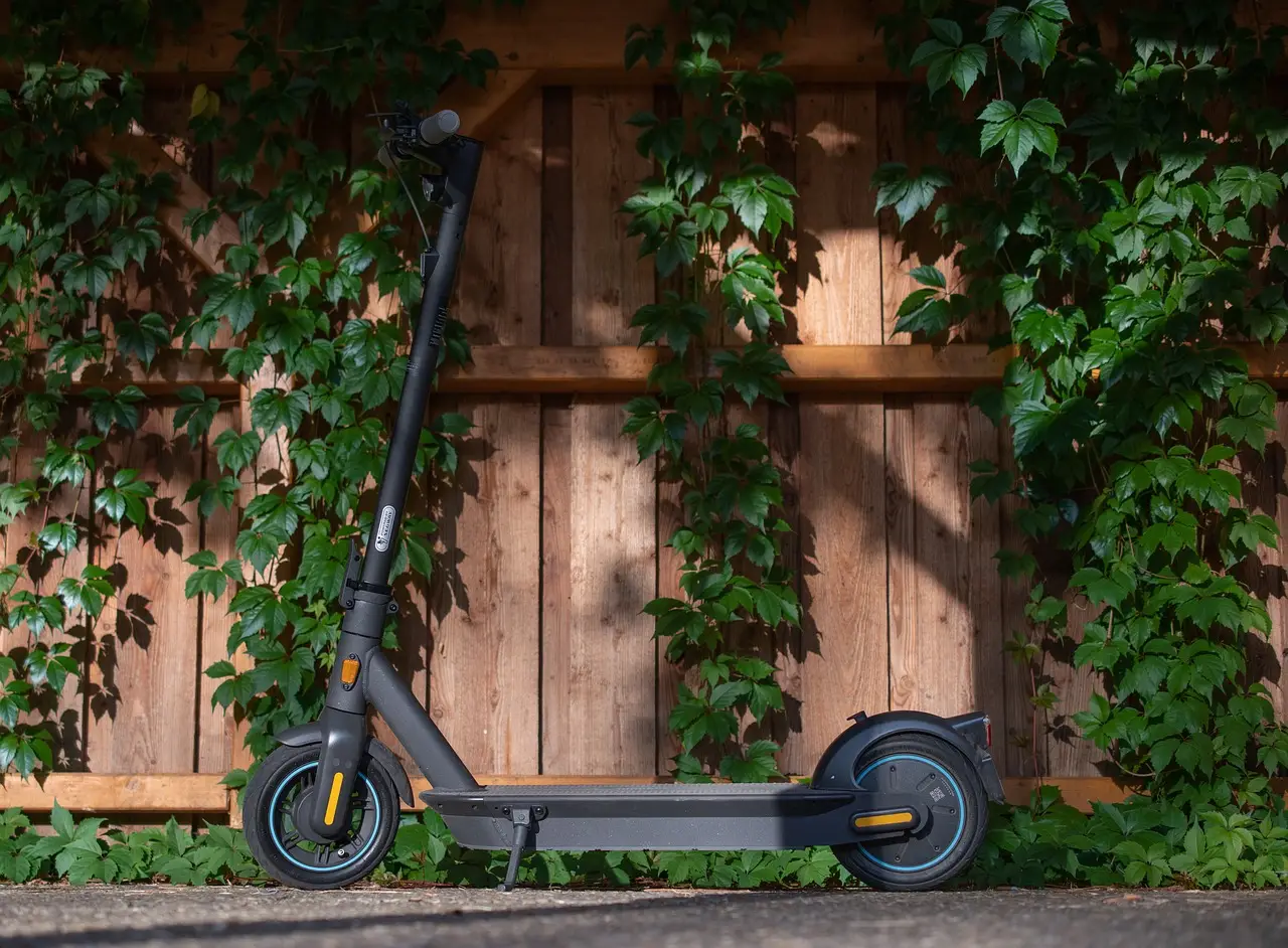 Monopattino elettrico, bicicletta o scooter? Ecco qual è il mezzo più penalizzato dalle nuove norme Monopattino elettrico, bicicletta o scooter? Ecco qual è il mezzo più penalizzato dalle nuove norme