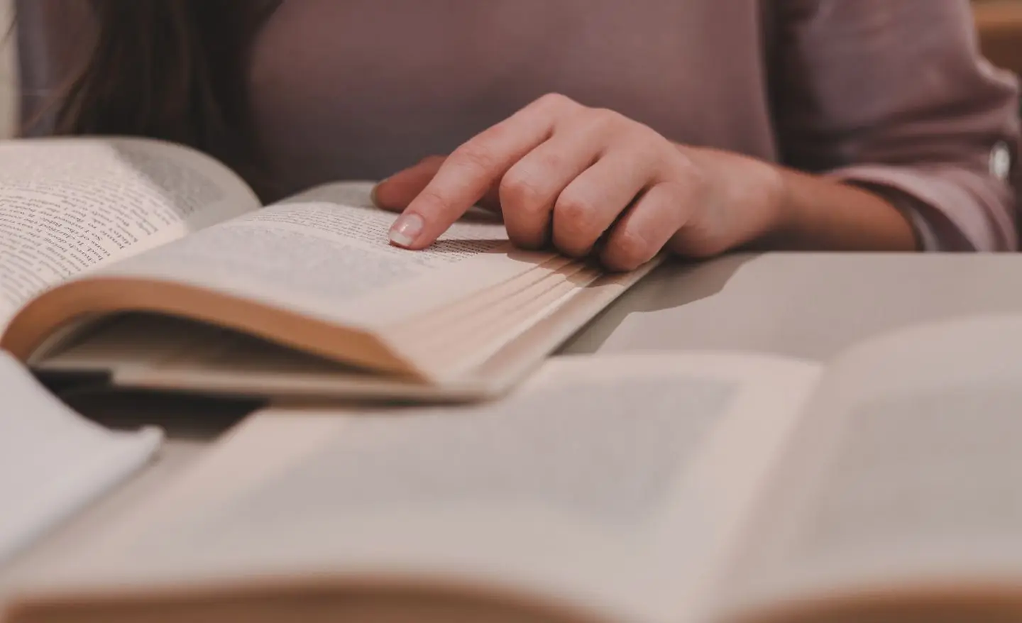 Come proteggere i libri dall’umidità in casa: il sistema dei restauratori per giugno Come proteggere i libri dall’umidità in casa: il sistema dei restauratori per giugno