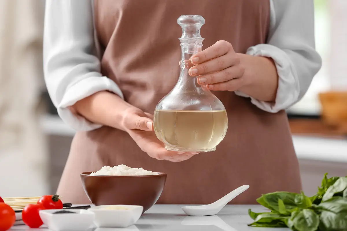 Sfrutta il potere dell’aceto: il modo più veloce per stoppare le invasioni di insetti Sfrutta il potere dell’aceto: il modo più veloce per stoppare le invasioni di insetti