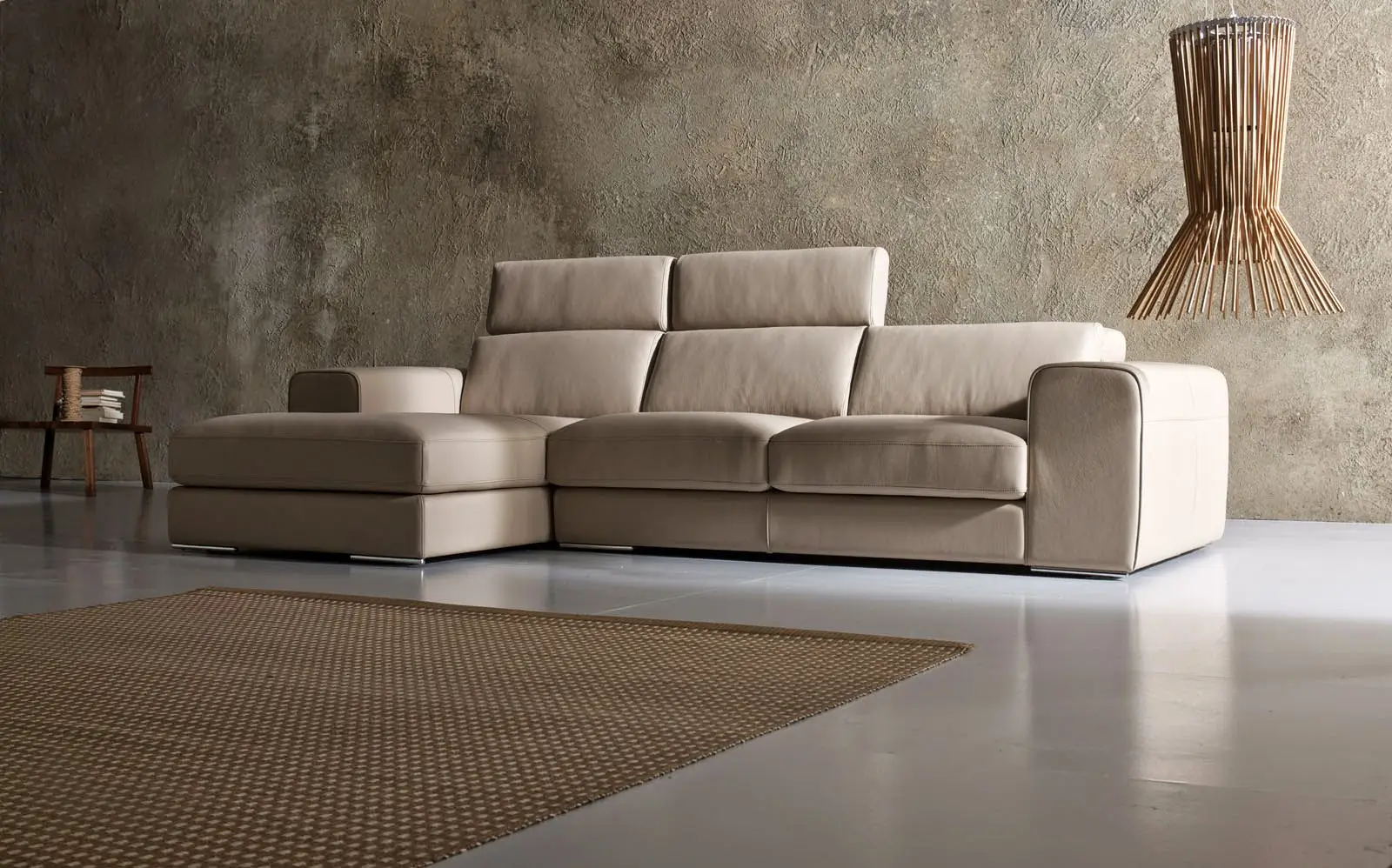 Prova questa soluzione veloce per proteggere divani e poltrone dalle macchie quotidiane