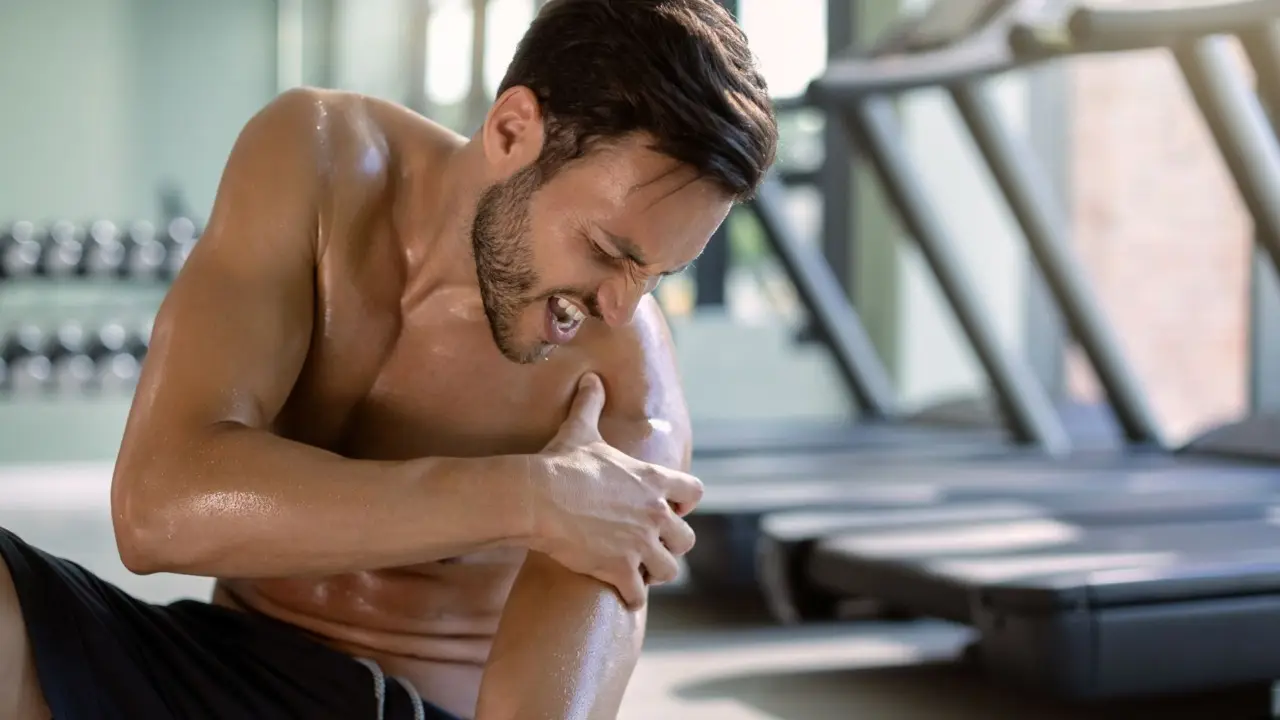 Contratture muscolari: quali alimenti aiutano davvero e come prevenirle a tavola?