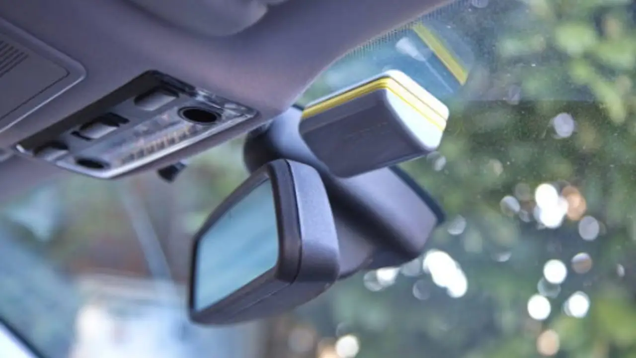 Cosa succede quando il dispositivo elettronico per il pedaggio fa tre bip? Scopri i segnali e cosa indicano per gli automobilisti Cosa succede quando il dispositivo elettronico per il pedaggio fa tre bip? Scopri i segnali e cosa indicano per gli automobilisti