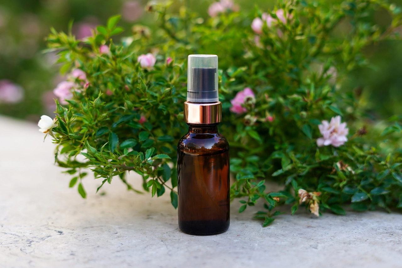 Prova il mix di oli essenziali per tenere lontane le zanzare senza pesticidi Prova il mix di oli essenziali per tenere lontane le zanzare senza pesticidi