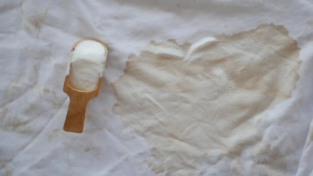 Scopri perché il bicarbonato risolve in fretta le macchie ostinate sui tessuti di casa Scopri perché il bicarbonato risolve in fretta le macchie ostinate sui tessuti di casa